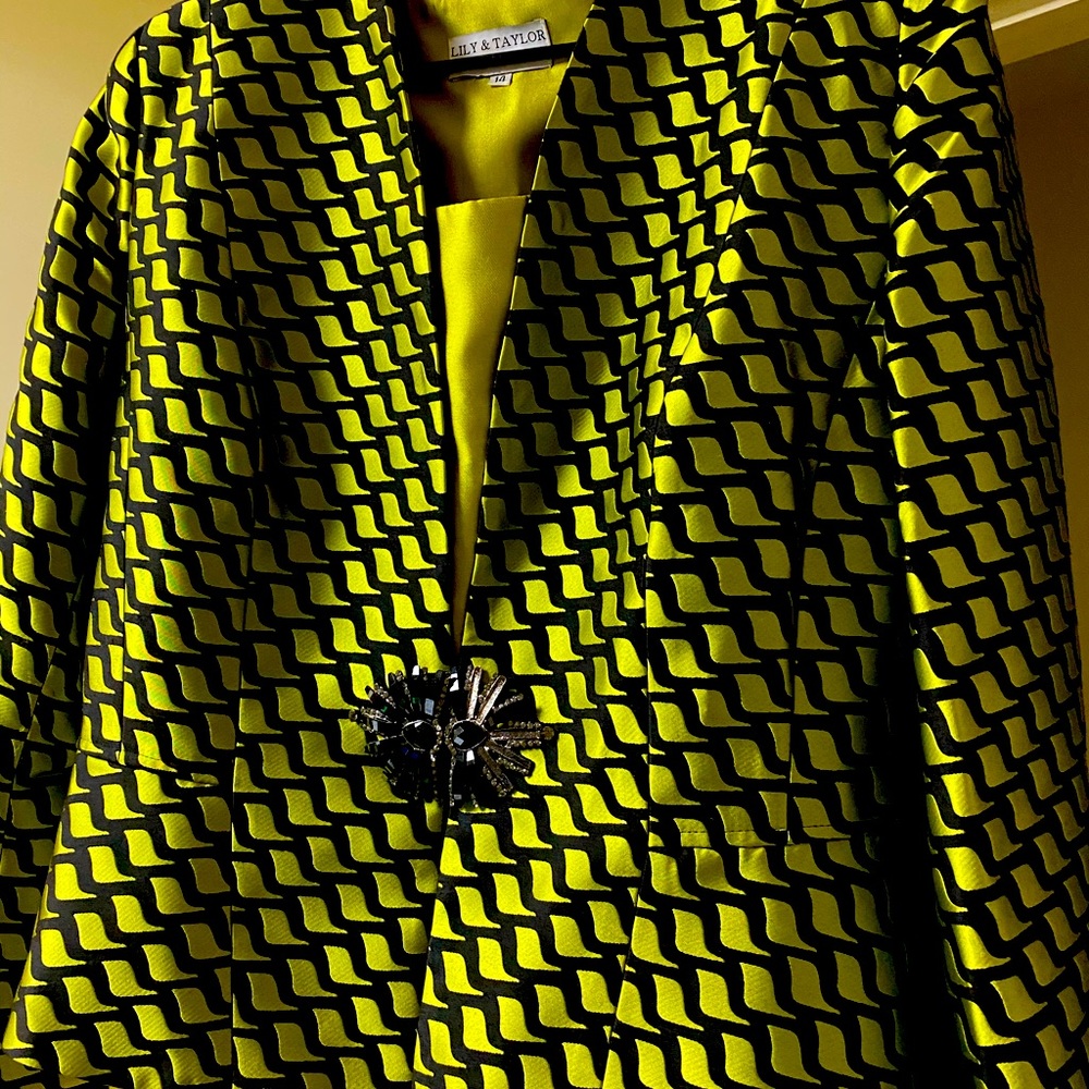 Ladies 3 piece suit with black skirt